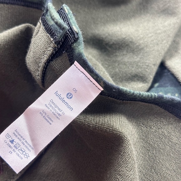 lululemon athletica Green Butterfly Scarf - Picture 5 of 10